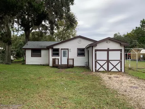 5470 Circle Dr, Weeki Wachee, FL 34607 photo 1