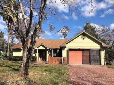 1386 Gold Rd, Spring Hill, FL 34609 photo 1