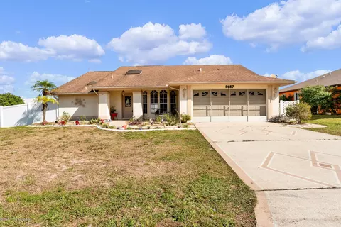 8067 Shalom Dr, Spring Hill, FL 34606 photo 1