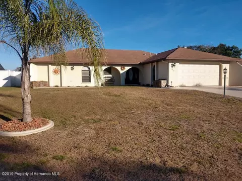 2432 Lake Forest Ave, Spring Hill, FL 34609 photo 1
