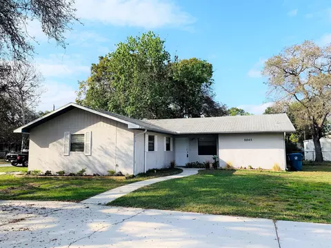 9845 Horizon Dr, Spring Hill, FL 34608 photo 1