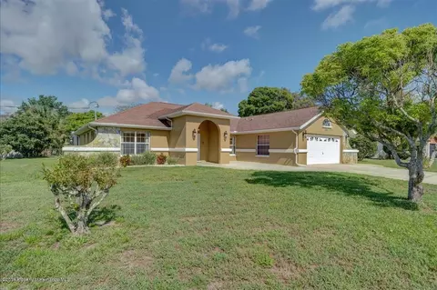 214 Dandelion Ct, Spring Hill, FL 34606 photo 1