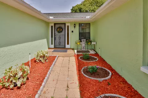 509 Tryon Cir, Spring Hill, FL 34606 photo 1