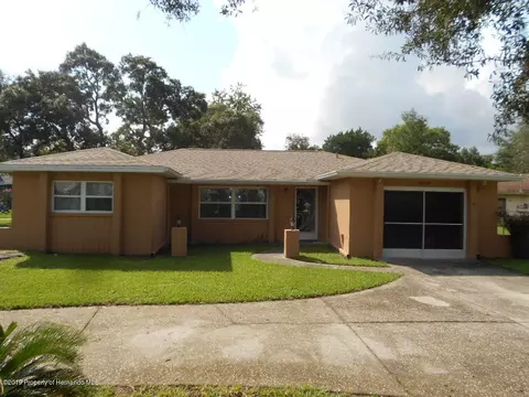 2244 Meredith Dr, Spring Hill, FL 34608 photo 1