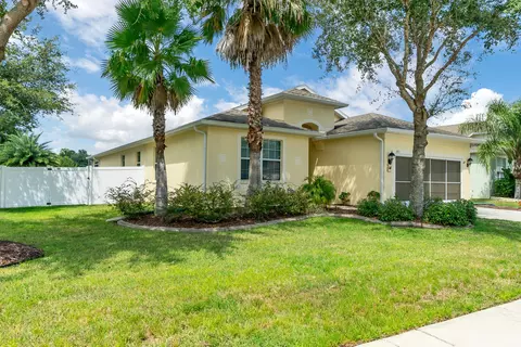 283 Winthrop Dr, Spring Hill, FL 34609 photo 1