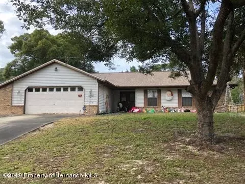 5627 Pillar Ave, Spring Hill, FL 34608 photo 1