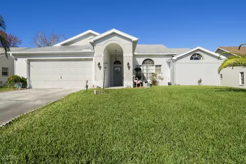 7323 Flyway Dr, Spring Hill, FL 34607 photo 1