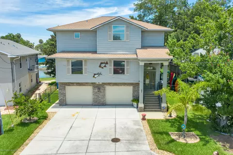 5361 Circle Dr, Weeki Wachee, FL 34607 photo 1