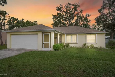 10491 Elgin Blvd, Spring Hill, FL 34608 photo 1