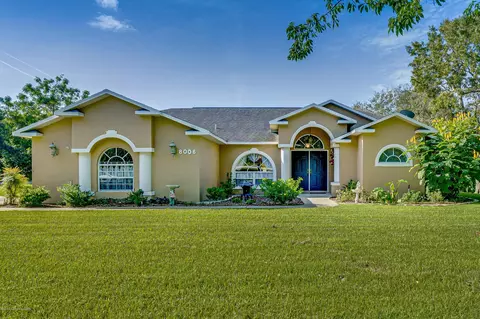 8006 Chaucer Dr, Weeki Wachee, FL 34607 photo 1