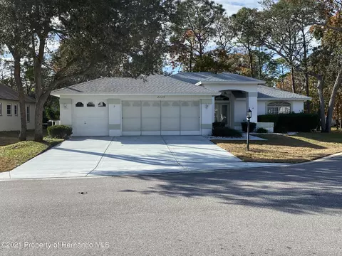 2409 Bent Pine Ct, Spring Hill, FL 34606 photo 1