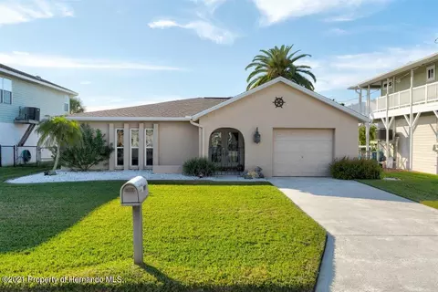 4389 4th Isle Dr, Hernando Beach, FL 34607 photo 1