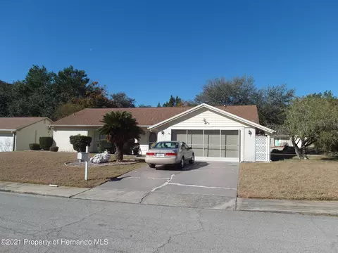 12413 Paddock Ln, Hudson, FL 34667 photo 1