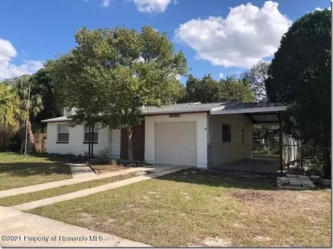 7136 Cascade St, Spring Hill, FL 34606 photo 1