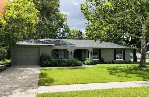 9581 Bayside Ct, Spring Hill, FL 34608 photo 1