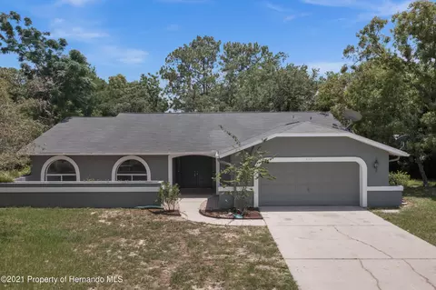 504 Cressida Cir, Spring Hill, FL 34609 photo 1