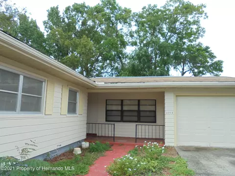 9345 Chase St, Spring Hill, FL 34606 photo 1