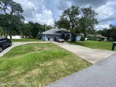 1647 Alameda Dr, Spring Hill, FL 34609 photo 1
