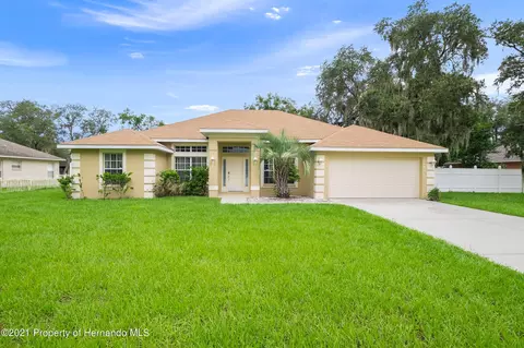 7569 Landmark Dr, Spring Hill, FL 34606 photo 1
