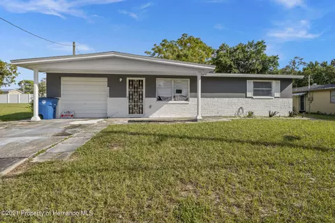 4048 Thunderbird Ave, Spring Hill, FL 34606 photo 1