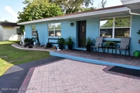 6112 Spring Hill Dr, Spring Hill, FL 34606 photo 1
