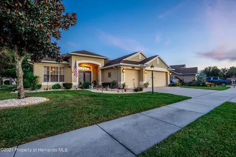 472 Barrington Ct, Spring Hill, FL 34609 photo 1