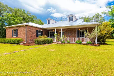 27 E Benjamin St, Hernando, FL 34442 photo 1