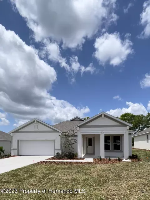 56 Woodfield Cir, Homosassa, FL 34446