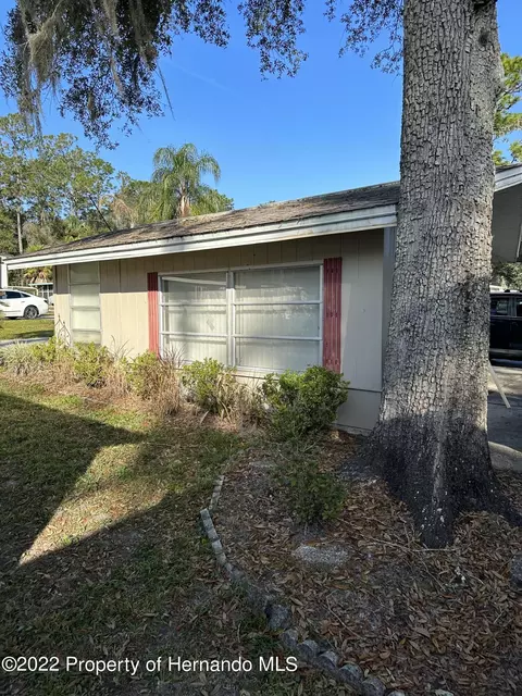 2092 Culbreath Rd #B18, Brooksville, FL 34602