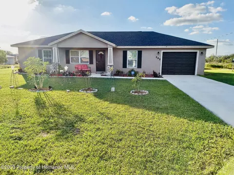 295 N Irvington Rd, Avon Park, FL 33825