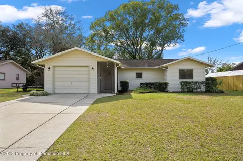 9038 Blackstone St, Spring Hill, FL 34608 photo 1
