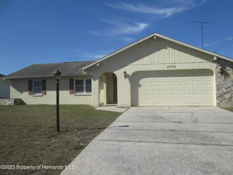 11771 Linden Dr, Spring Hill, FL 34608 photo 1