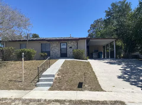 1050 Cobblestone Dr, Spring Hill, FL 34606 photo 1