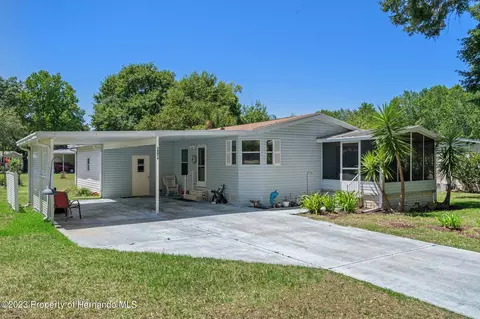 18076 Carrolwood Dr, Brooksville, FL 34604