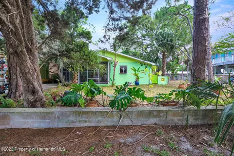1265 Whiddon Ave, Cedar Key, FL 32625
