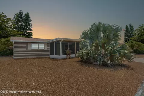 5828 1st Ave, New Port Richey, FL 34652