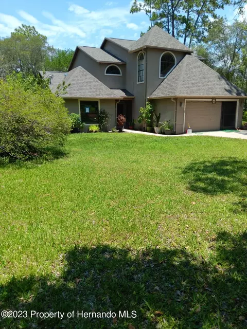 9141 Michigan Ave, Weeki Wachee, FL 34613