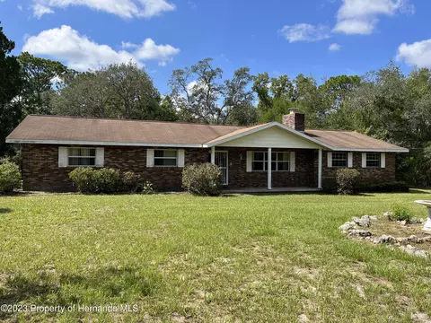 2950 W Woodthrush St, Lecanto, FL 34461