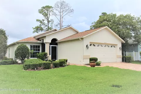 18240 Webster Grove Dr, Hudson, FL 34667