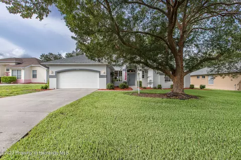 340 W Hillmoor Ln, Beverly Hills, FL 34465