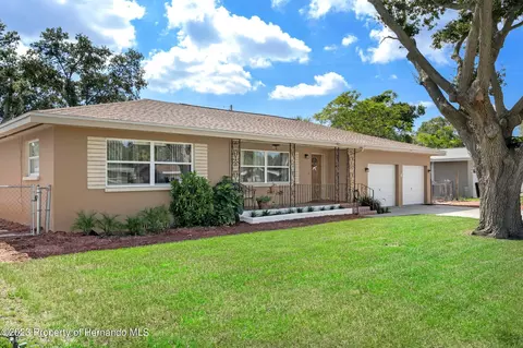 1731 Ridgeway Dr, Clearwater, FL 33755