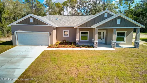 12223 Birch Dr, Brooksville, FL 34613