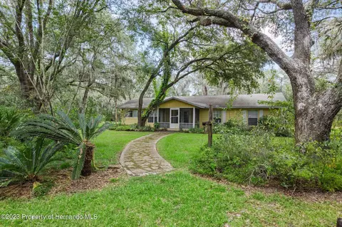 10795 W Galway Ln, Crystal River, FL 34428