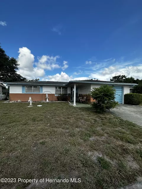 4613 Madison St, New Port Richey, FL 34652