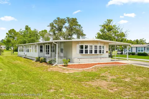 8092 Dinsmore St, Brooksville, FL 34613