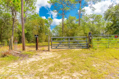 26169 Ash St, Brooksville, FL 34601