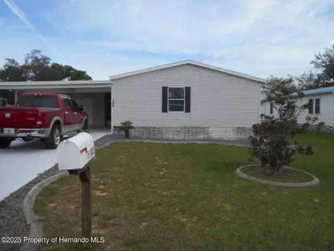 15922 Brookridge Blvd, Brooksville, FL 34613