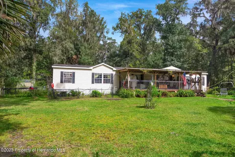 16443 Budowski Rd, Brooksville, FL 34614