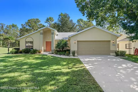 90 Oak Village Blvd, Homosassa, FL 34446