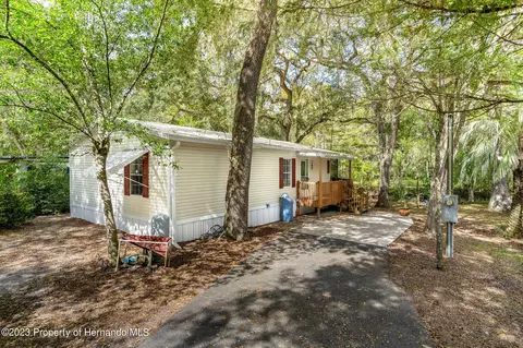 29193 Lawton Dr, Nobleton, FL 34661